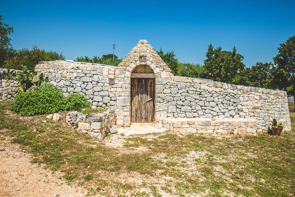 Borgo Sardedda Suites Locorotondo Exterior photo